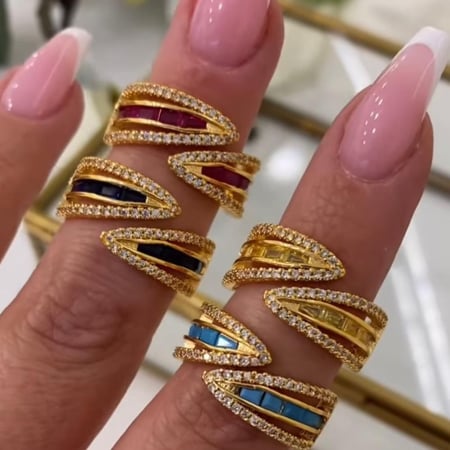 سوارة ليليان مع خاتم