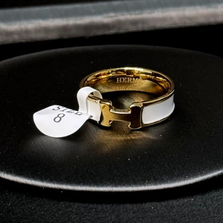 خاتم فريد أبيض براند حرف H