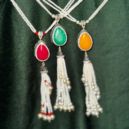 عقد لؤلؤ كهرمان