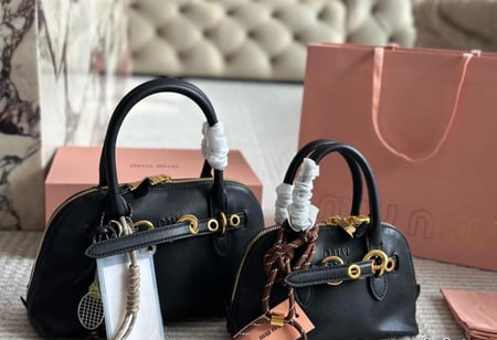 شنطه ميوميو miumiu
