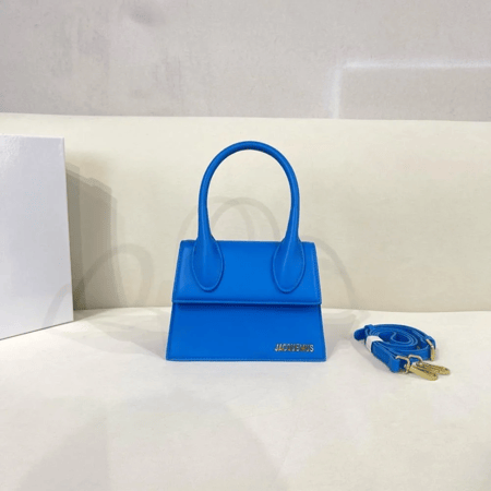 شنطة JACQUEMUS