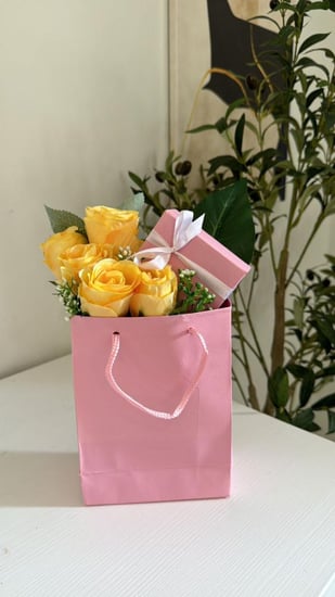 سلسلة سوارفسكي مع ورد