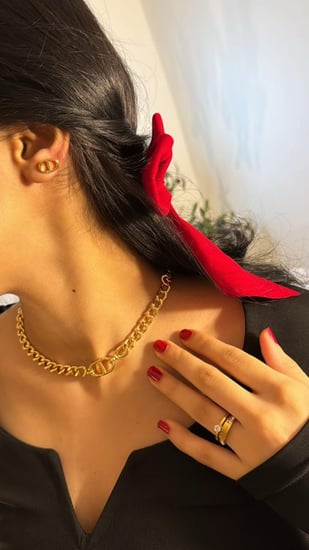 طقم ديور سلسلة وحلق فاخر بتصميم أنيق