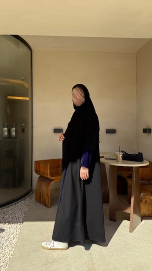 عباية نص كلوش مخمل كحلي