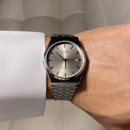 ساعة كاسيو نحاسي