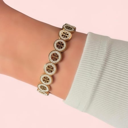 اسوارة Tory burch