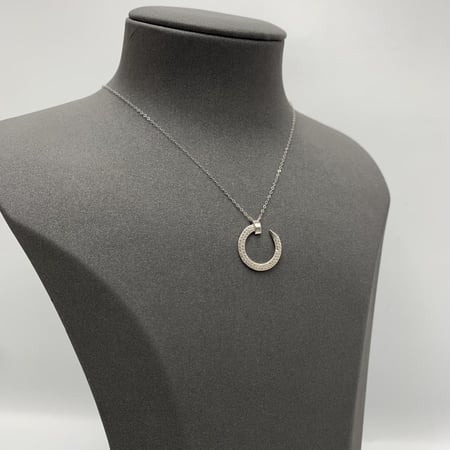 عقد مميز ايطالي تصميم الماس عيار 18 الوزن 1.0