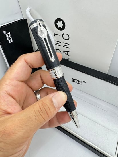 قلم مونت بلانك إصدار محمد علي كلاي