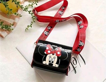 حقيبة بناتي صغيرة برسومات شخصية ميكي ماوس