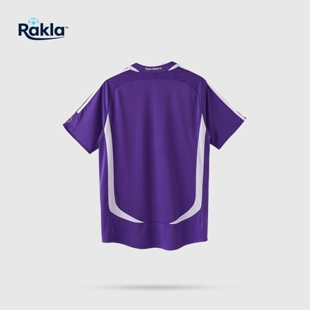 تيشيرت ريال مدريد الاحتياطي 2007 – لمسة كلاسيكية من عصر الذهب