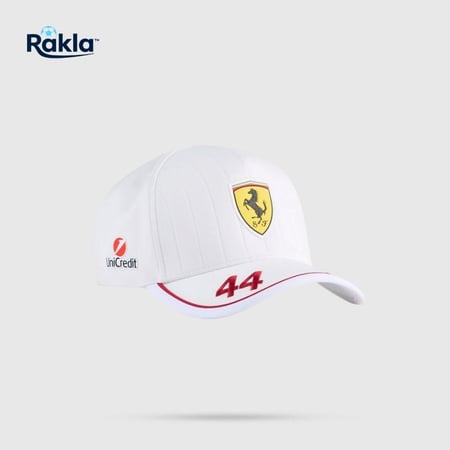 كاب فيراري أبيض