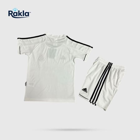طقم ريال مدريد 04 05 أعمار صغيرة أبيض