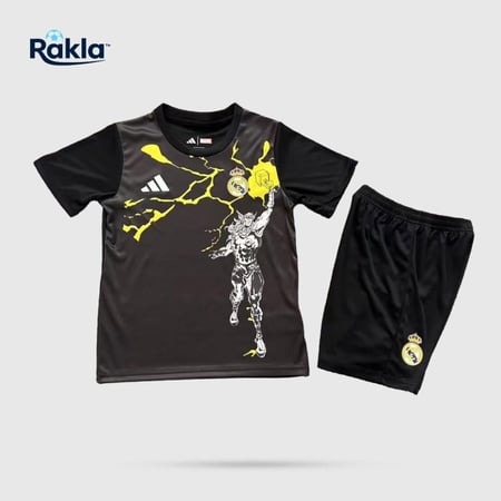 طقم ريال مدريد للاطفال