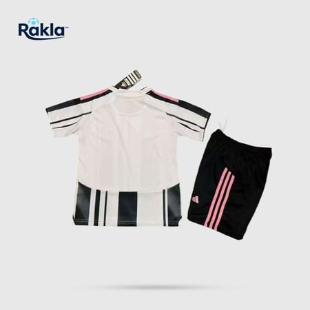 طقم يوفنتوس 2025-2026 للأطفال