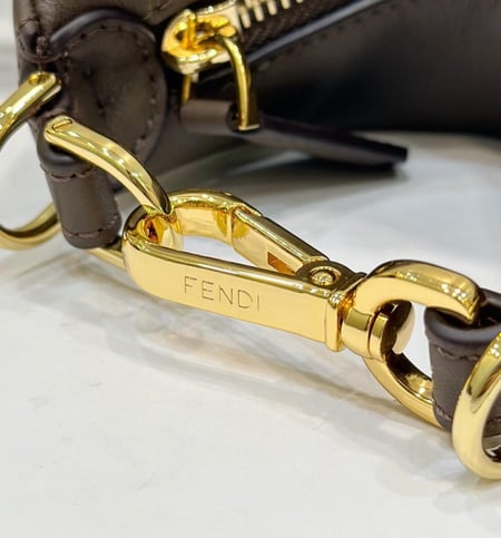 فندي مقاس 16.5 cm