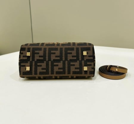 فندي مقاس 20 cm
