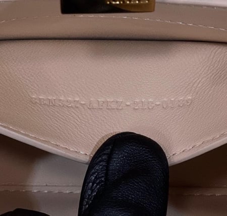 فندي بيكابو مقاس 27 cm