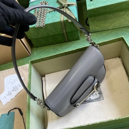 قوتشي مقاس 19.5 cm