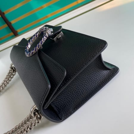 قوتشي مقاس 25 cm