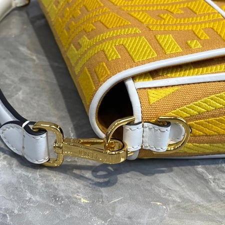 فندي باغيت مقاس 27 cm