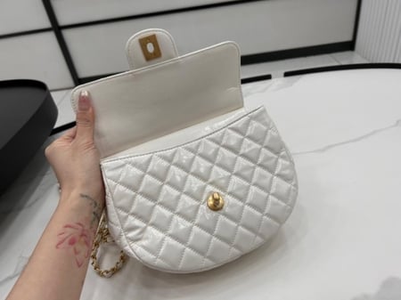 شانيل مقاس 21.5 cm