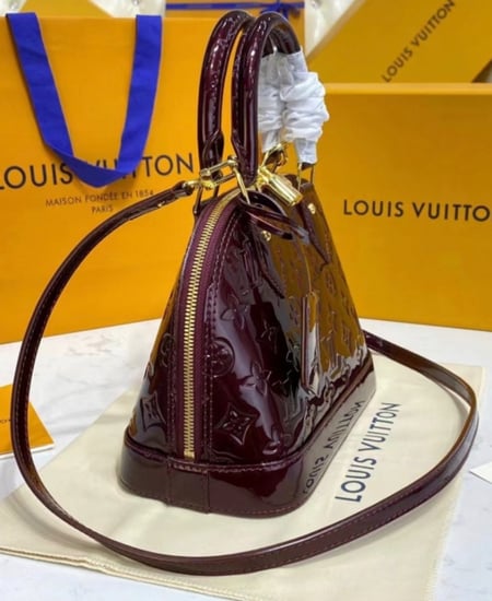 لوي فيتون مقاس 23.5 cm