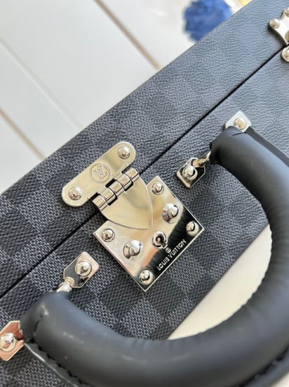 صندوق لوي فيتون مقاس 46-24