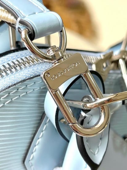 لوي فيتون مقاس 23.5 cm