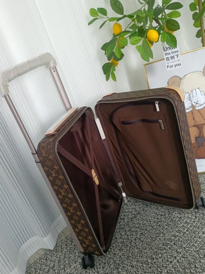 شنطة سفر لوي فيتون 55