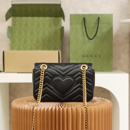 قوتشي مقاس 22 cm