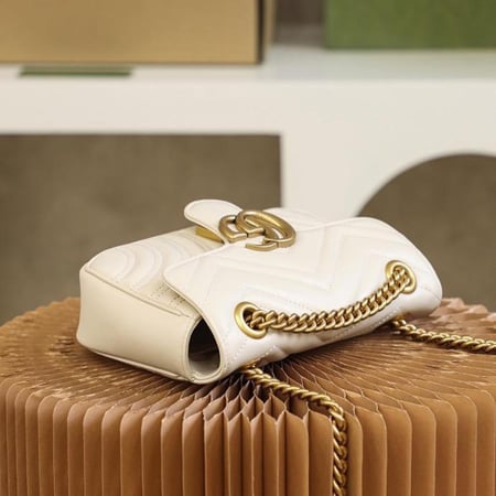 قوتشي مقاس 22 cm