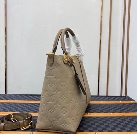 لوي فيتون مقاس 35 cm