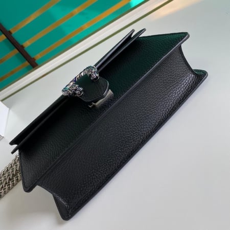 قوتشي مقاس 25 cm