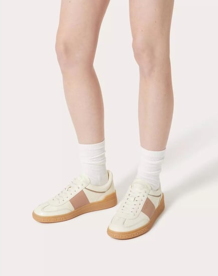 سنيكرز  valentino