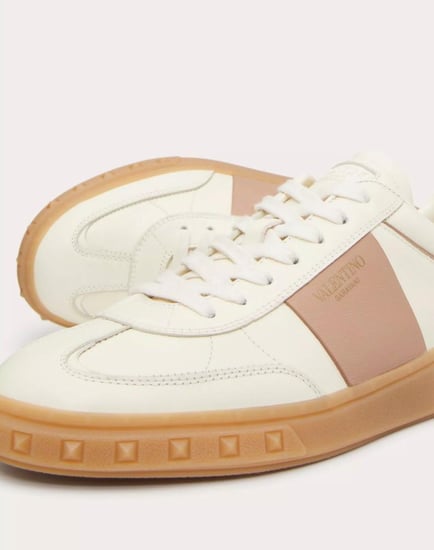 سنيكرز  valentino