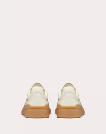 سنيكرز  valentino