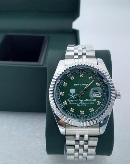 ساعة نيو لاتينا شعار المملكة رجالي ( فصوص )