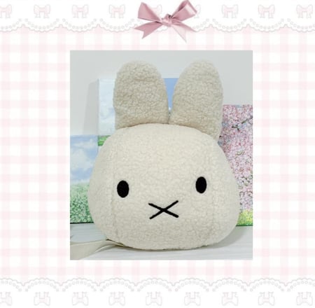 حقيبة بلاشي ميفي Miffyبسحاب خلفي بلون بيج فاتح