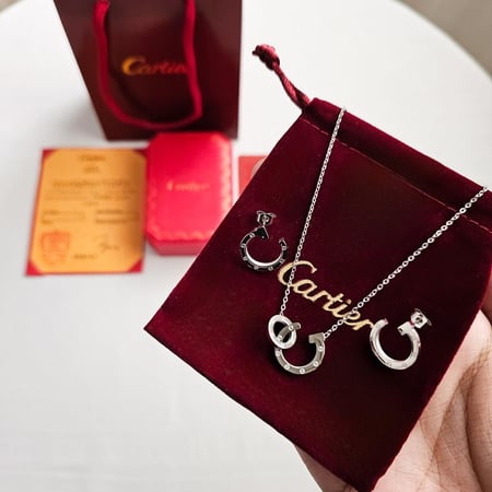 سلسال وحلق كارتير