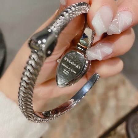 ساعة بلغاري نسائي درجة اولى