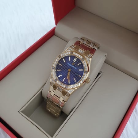 ساعة اوديمار نسائي درجة اولى