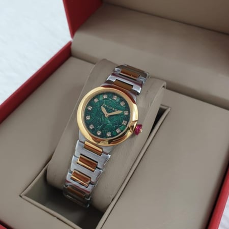 ساعة بولغري نسائي