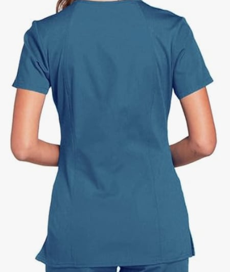 بلوزة طبية بقبة V من شيروكي للنساء size-M