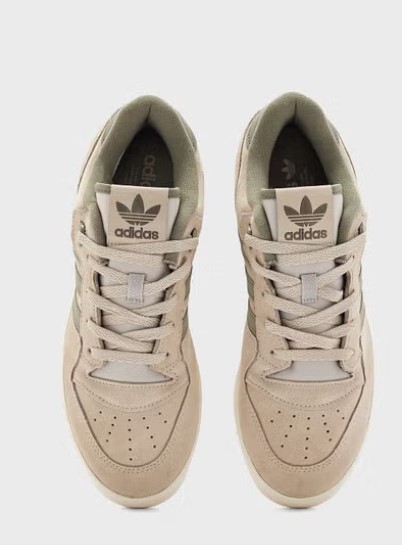 حذاء كاجوال للرجال من اديداس size-44 EU