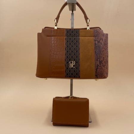 شنطة بسير طويل كريسبيلا مع محفظة جلد فاخر