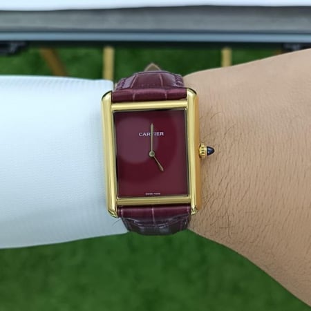 ساعة كارتير تانك جلد عنابي