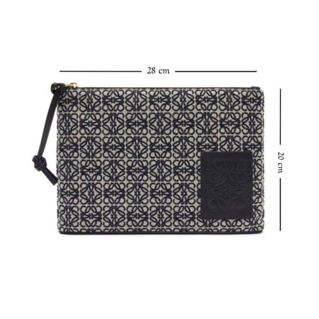 باوتش لويڤي      -    Loewe Pouch