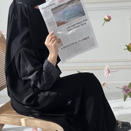 عباية M