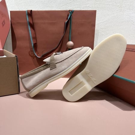 كاجوال Loro Piana