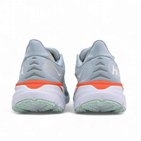 HOKA  Clifton 8